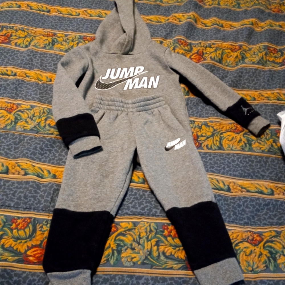 Kids sweat suit